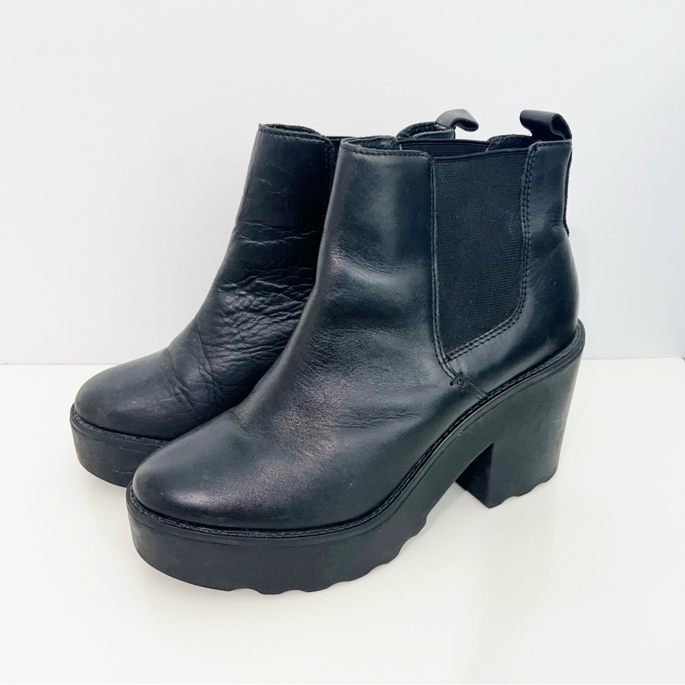 Steve Madden Gretta Black Leather Chunky Lug Sole Platform Boots
